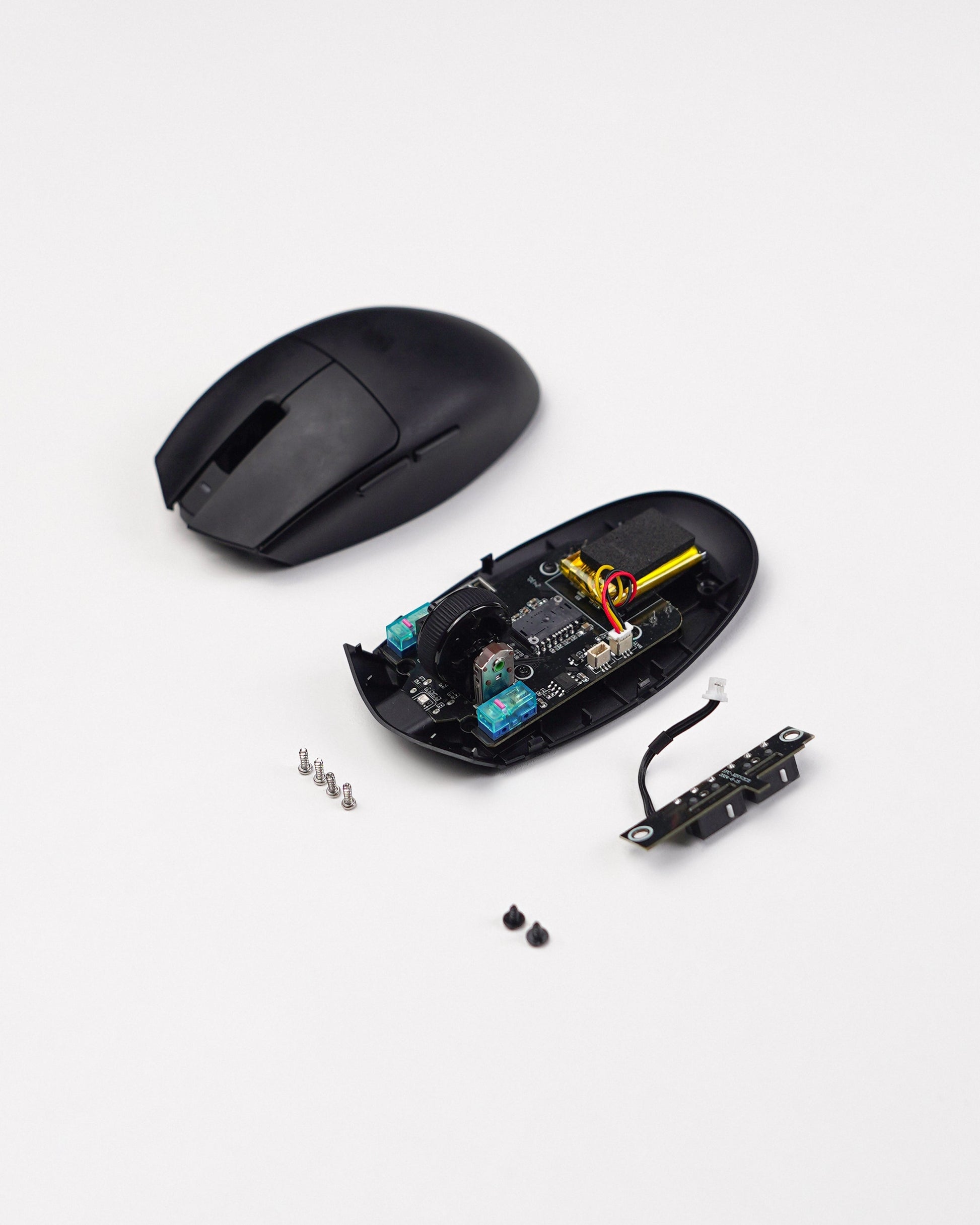 FANTECH ARIA XD7V2 Wireless Gaming Mouse 53g Ultra Lightweight HUANO Switches