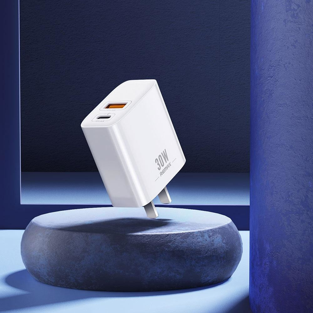 REMAX Dual Port Fast Charge RP U82 Cables & Chargers